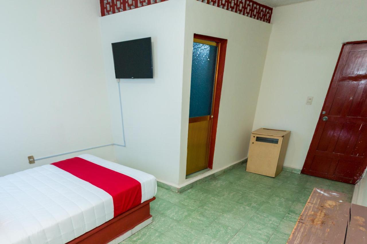 Oyo Hotel Rubi Zihuatanejo Zewnętrze zdjęcie