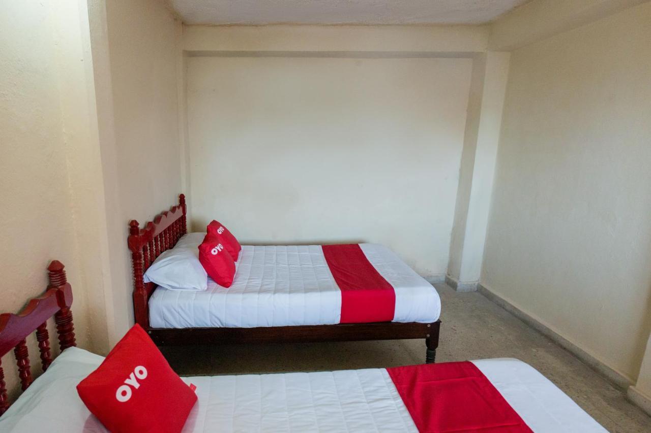 Oyo Hotel Rubi Zihuatanejo Zewnętrze zdjęcie