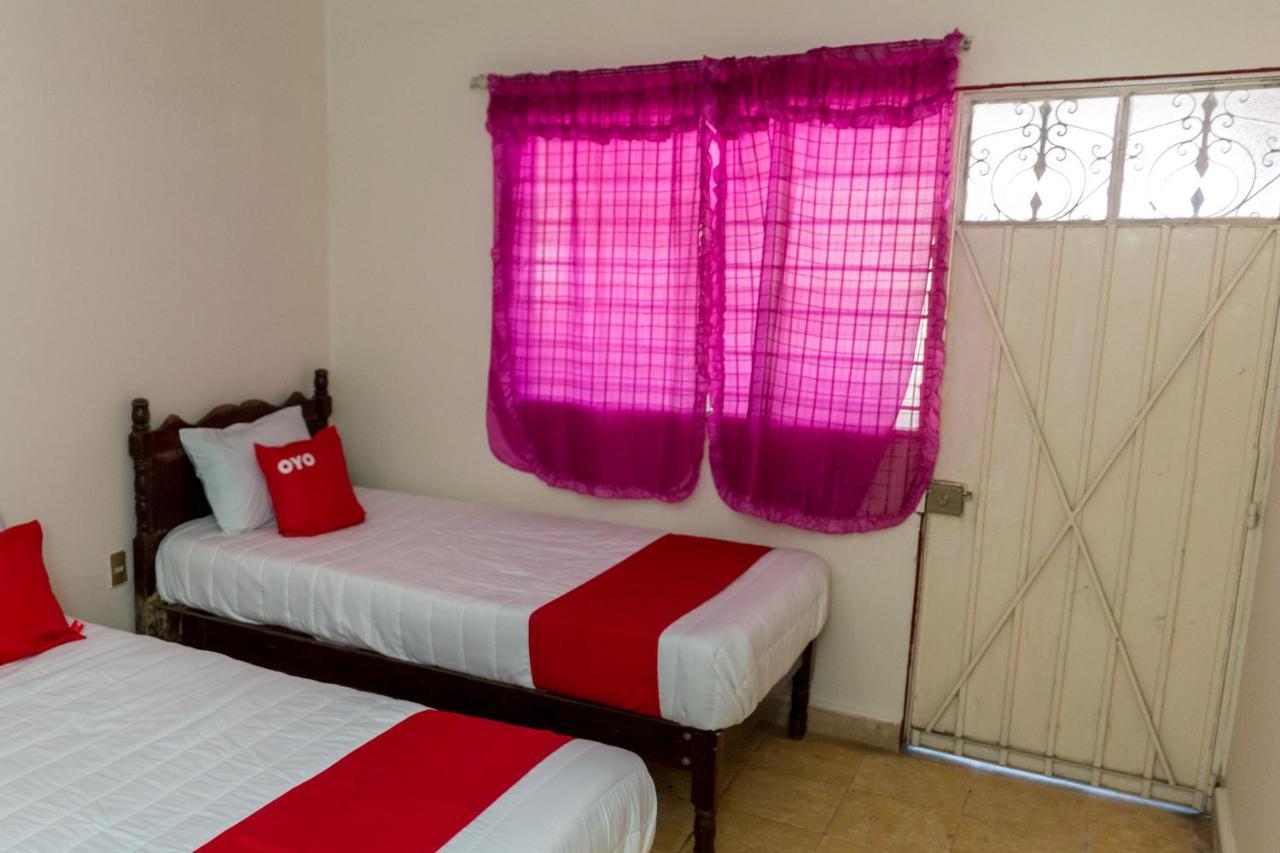 Oyo Hotel Rubi Zihuatanejo Zewnętrze zdjęcie