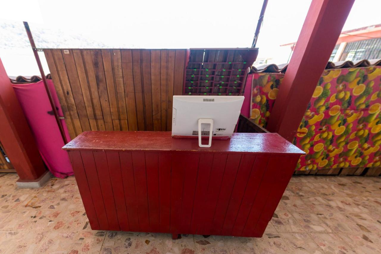 Oyo Hotel Rubi Zihuatanejo Zewnętrze zdjęcie