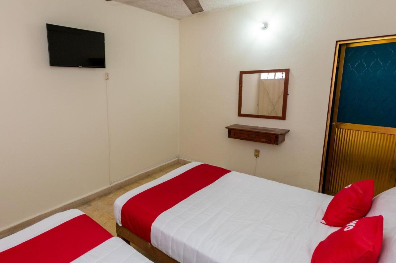 Oyo Hotel Rubi Zihuatanejo Zewnętrze zdjęcie